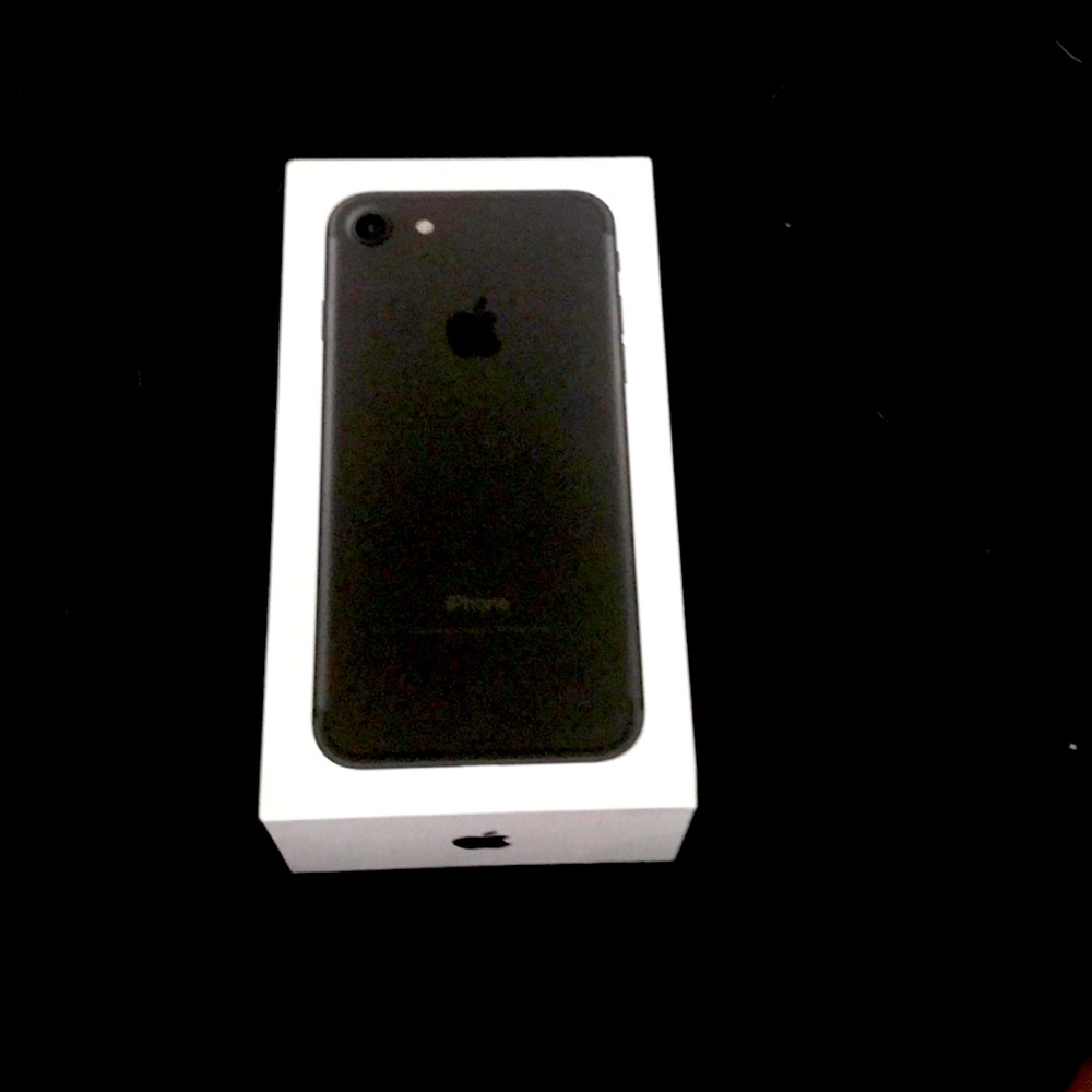 I phone 7 box